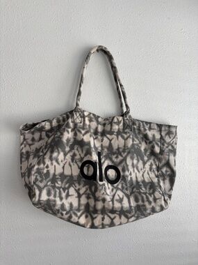 ALO Yoga Tie-Dye Shopper Canvas Tote Bag